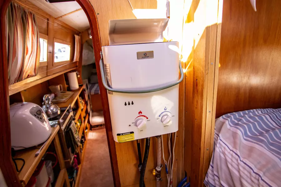 1986 Prout Snowgoose