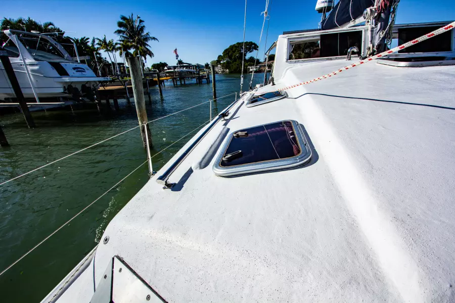 1986 Prout Snowgoose