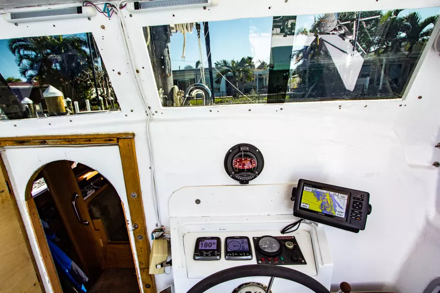 1986 Prout Snowgoose