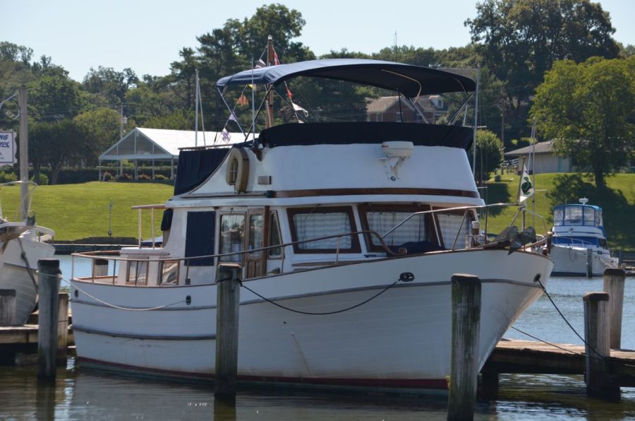 1979 Marine Trader Double Cabin