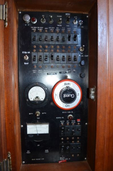 1979 Marine Trader Double Cabin