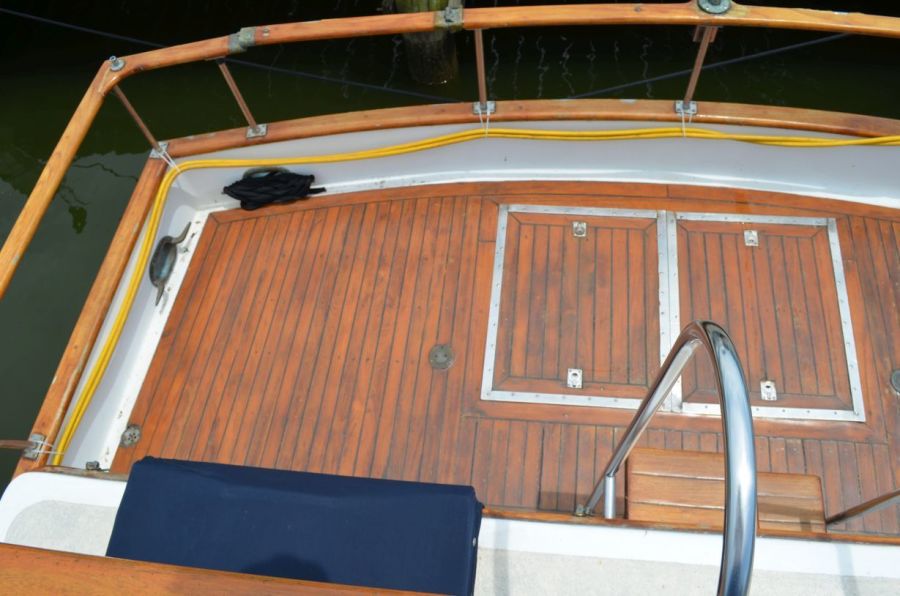 1979 Marine Trader Double Cabin