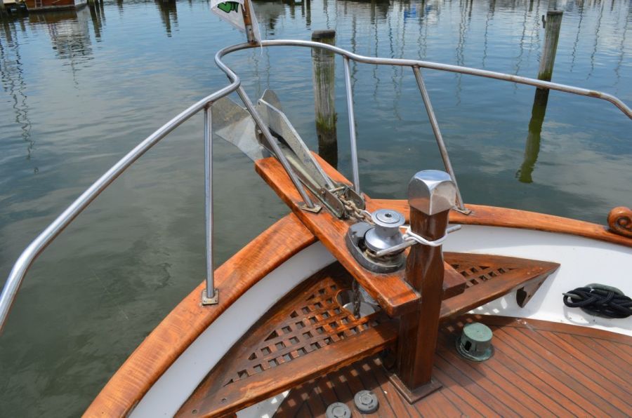 1979 Marine Trader Double Cabin