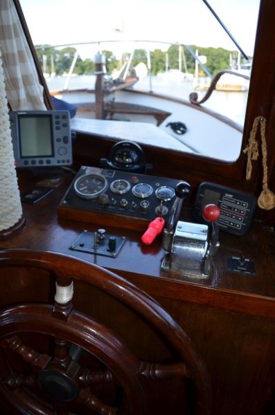 1979 Marine Trader Double Cabin