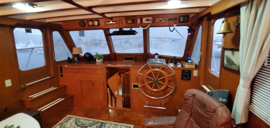 1983 DeFever Offshore Cruiser