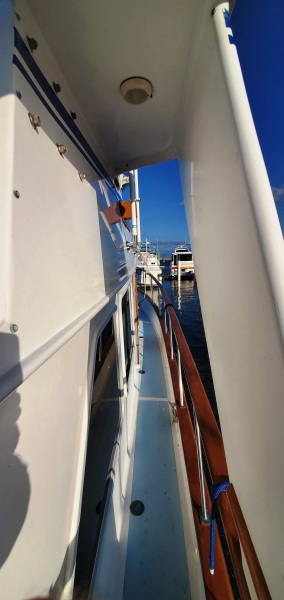 1983 DeFever Offshore Cruiser