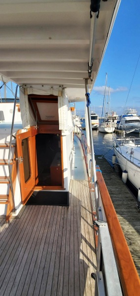 1983 DeFever Offshore Cruiser