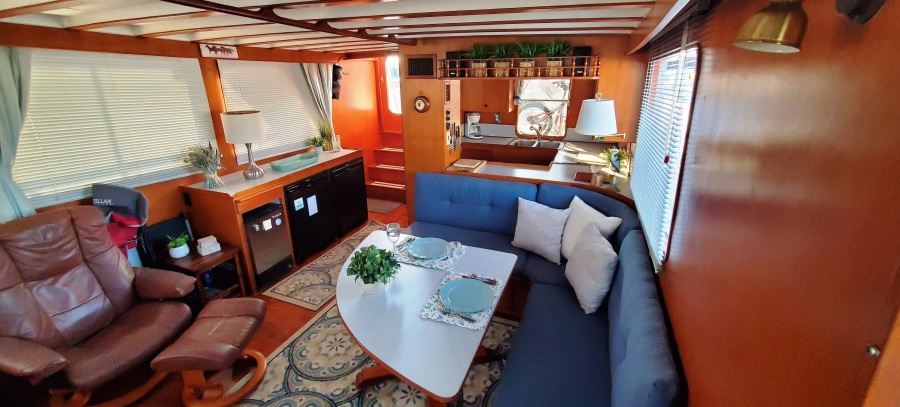 1983 DeFever Offshore Cruiser