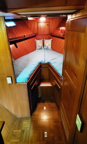 1983 DeFever Offshore Cruiser