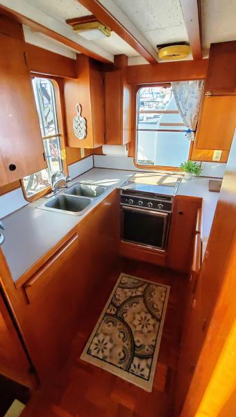 1983 DeFever Offshore Cruiser