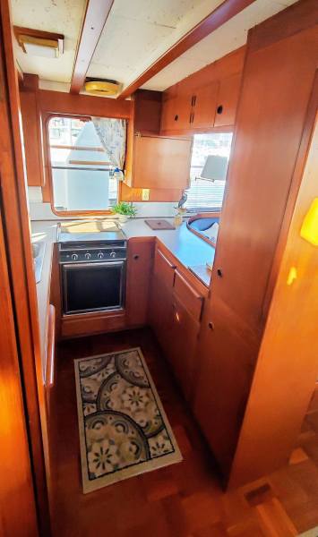 1983 DeFever Offshore Cruiser