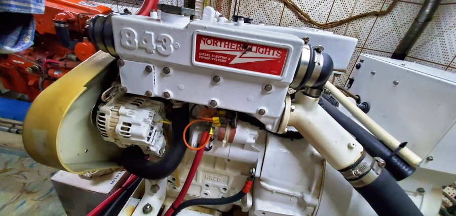 1983 DeFever Offshore Cruiser