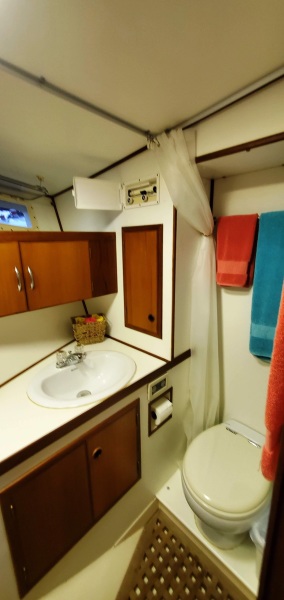 1983 DeFever Offshore Cruiser