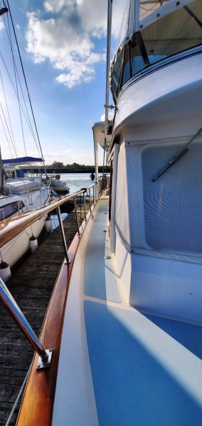1983 DeFever Offshore Cruiser