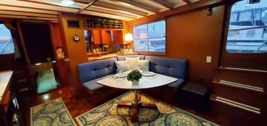 1983 DeFever Offshore Cruiser