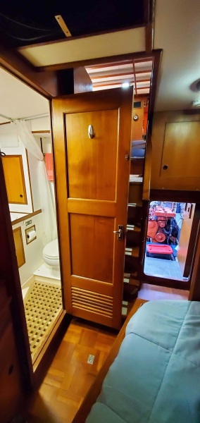 1983 DeFever Offshore Cruiser