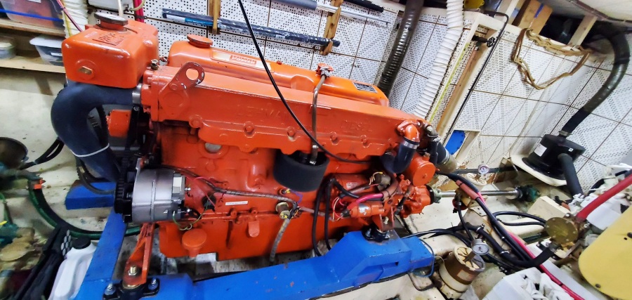 1983 DeFever Offshore Cruiser