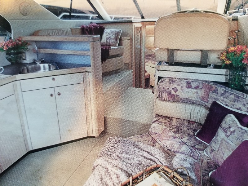 1996 Bayliner Avaiti 3258