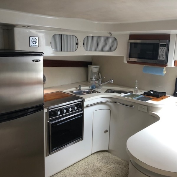 43' 1988 Bertram Trojan 13M Express