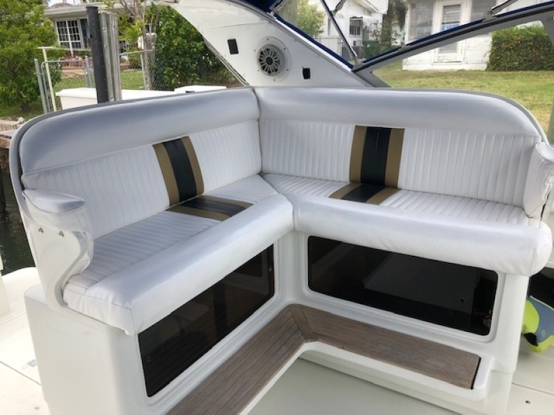 43' 1988 Bertram Trojan 13M Express