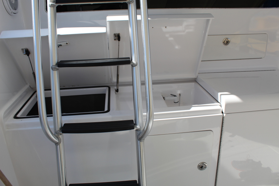 47' 2001 Cabo Convertible