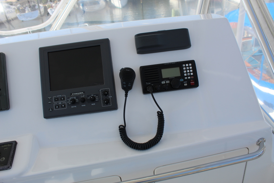 47' 2001 Cabo Convertible