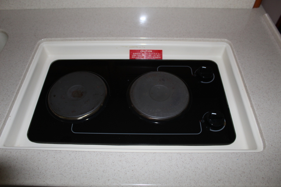 47' 2001 Cabo Convertible