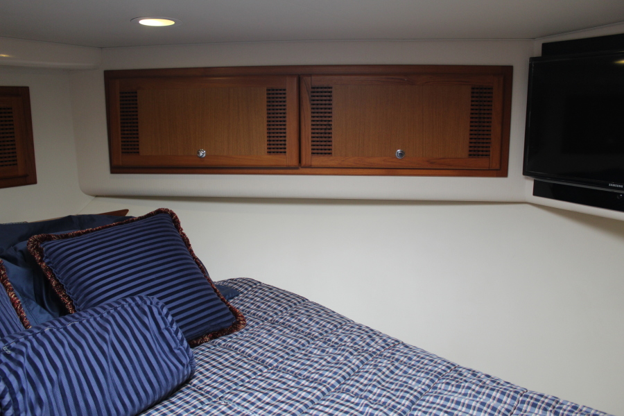 47' 2001 Cabo Convertible