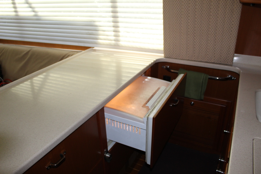 47' 2001 Cabo Convertible