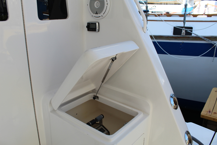 47' 2001 Cabo Convertible