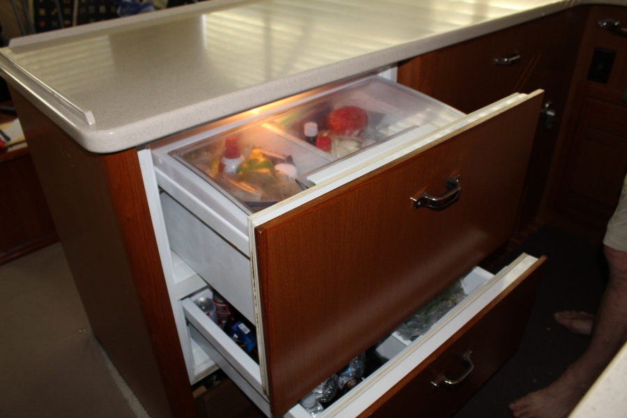 47' 2001 Cabo Convertible