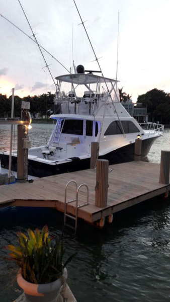 47' 2001 Cabo Convertible