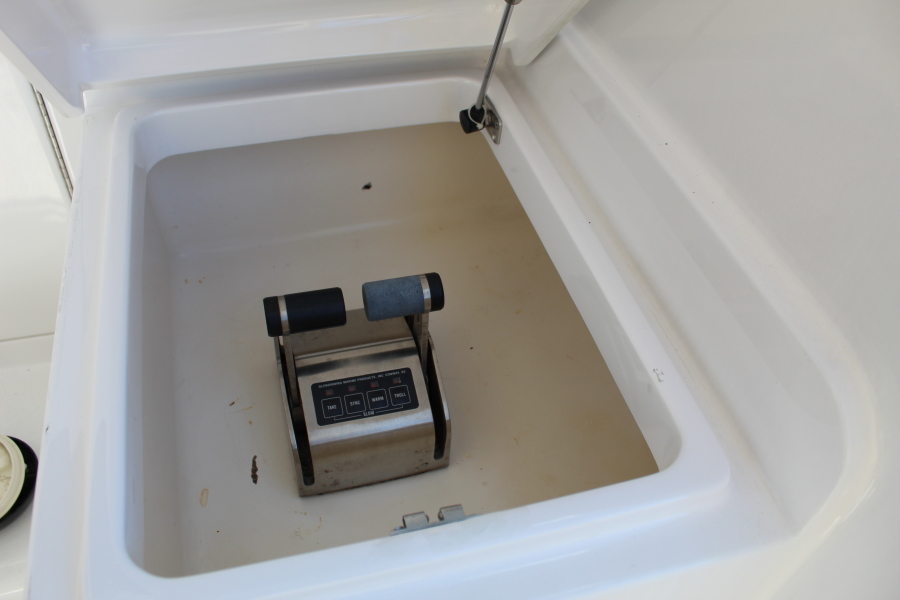 47' 2001 Cabo Convertible