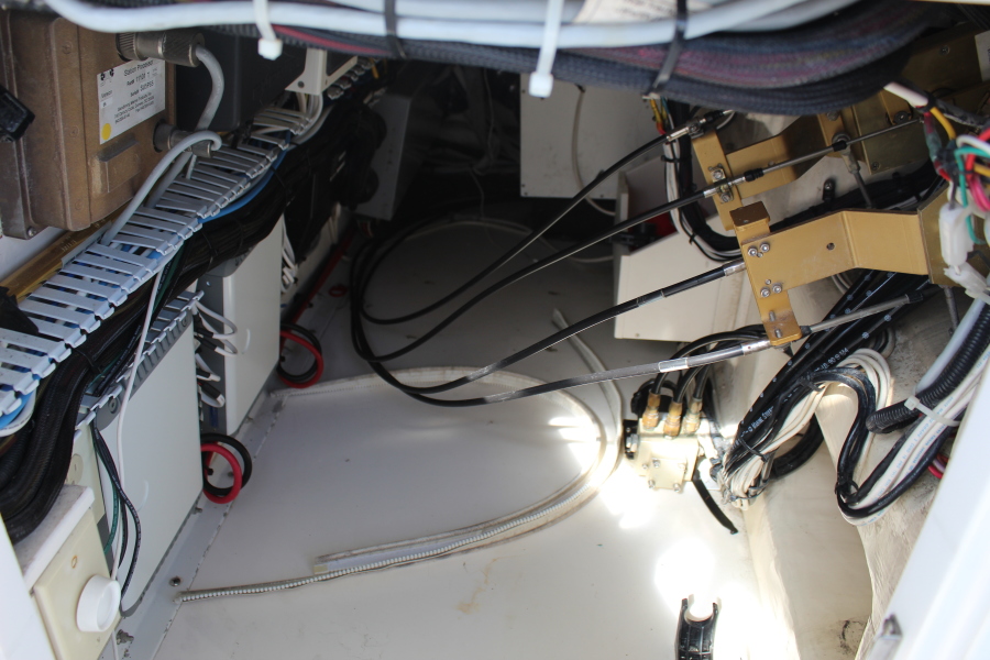 47' 2001 Cabo Convertible