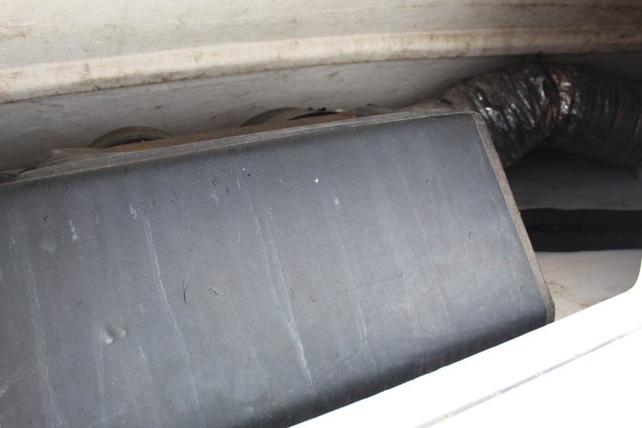 47' 2001 Cabo Convertible