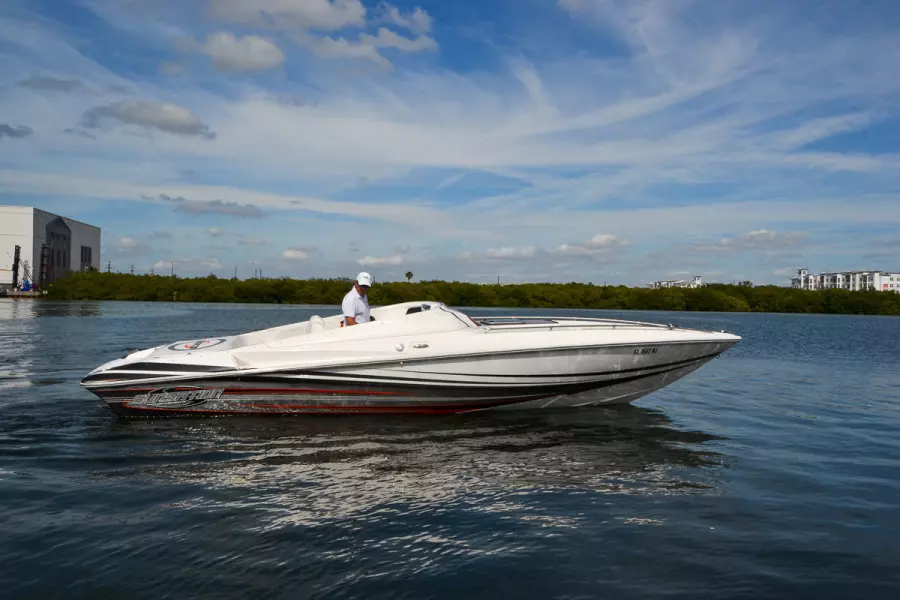 28ft Sunsation Yacht For Sale