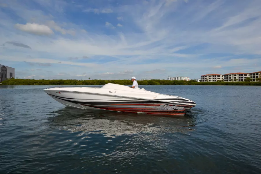 28ft Sunsation Yacht For Sale