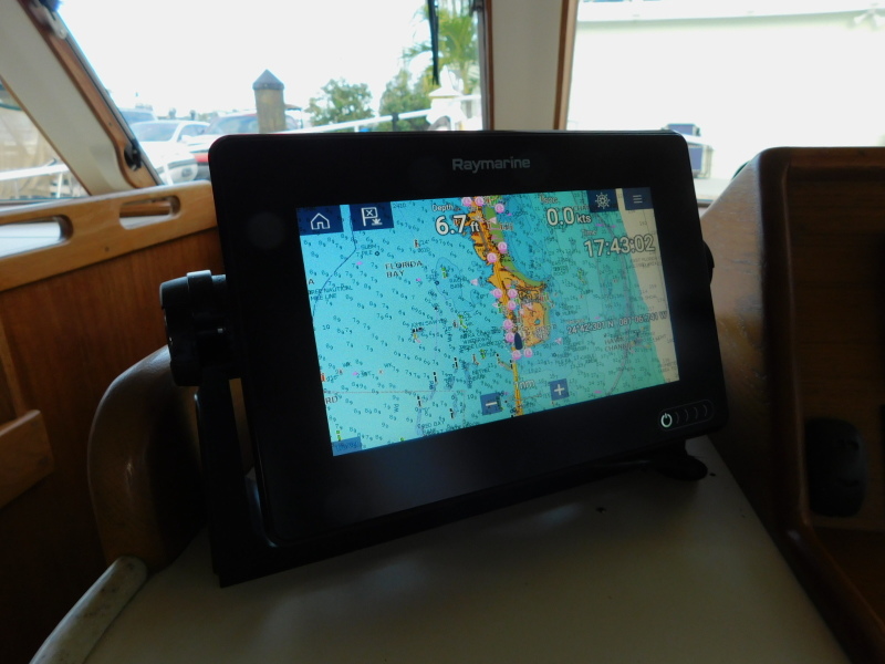 2000 Mainship 390 Trawler