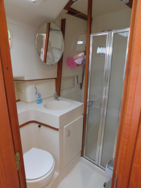 2000 Mainship 390 Trawler