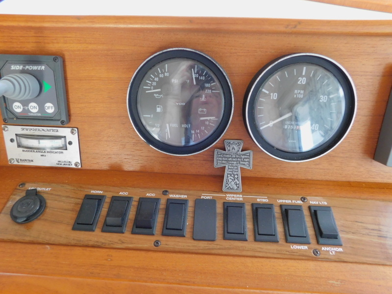 2000 Mainship 390 Trawler