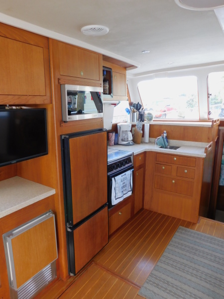 2000 Mainship 390 Trawler