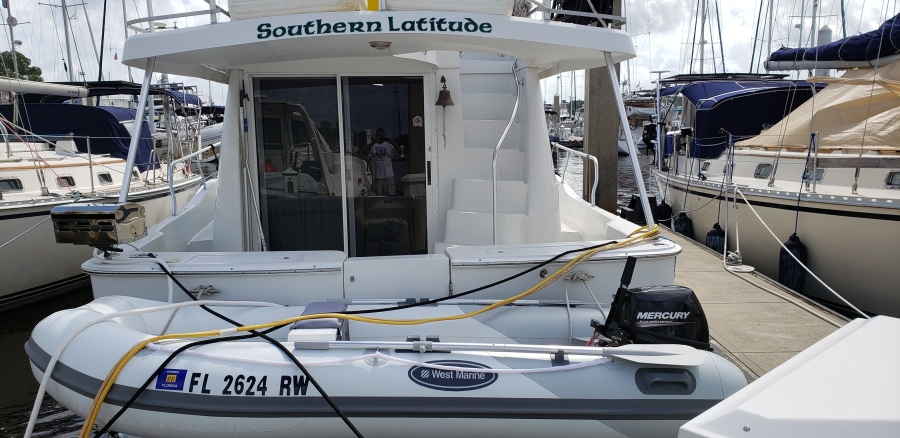 2000 Mainship 390 Trawler