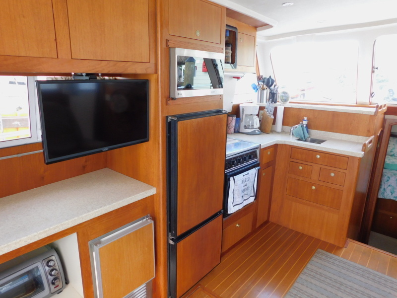 2000 Mainship 390 Trawler