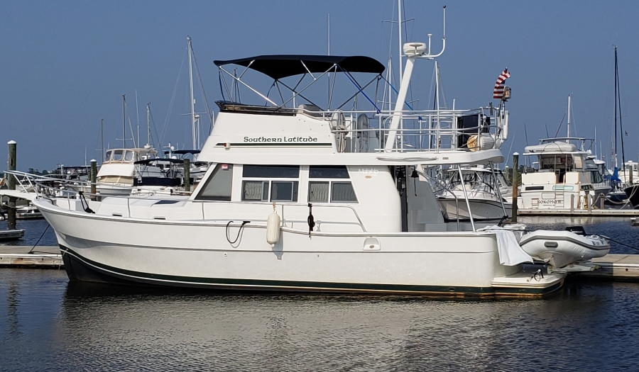 2000 Mainship 390 Trawler