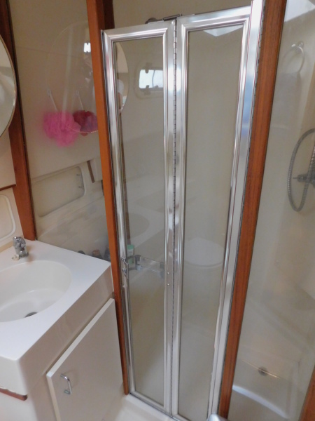 2000 Mainship 390 Trawler
