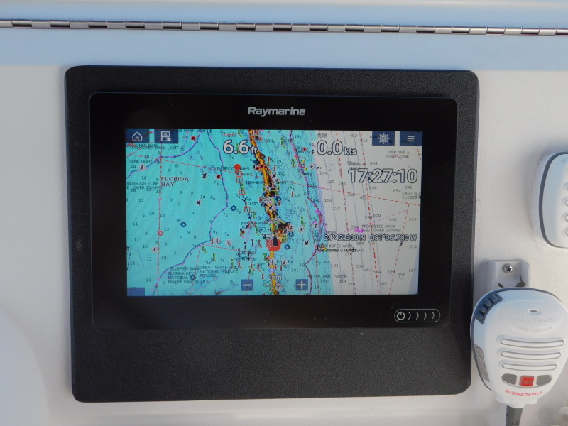 2000 Mainship 390 Trawler
