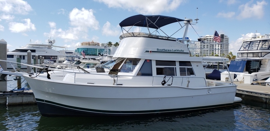 2000 Mainship 390 Trawler