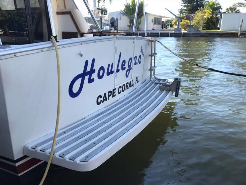 1983 Mainship 34 MK II