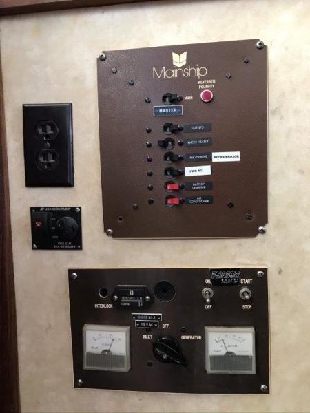 1983 Mainship 34 MK II