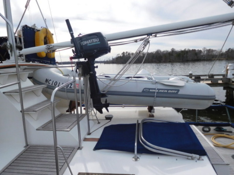 1985 Grand Banks Classic